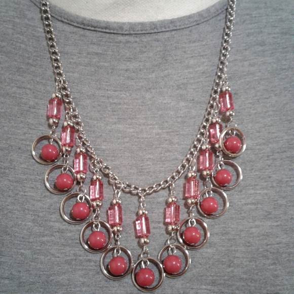 🌺 NWT Paparazzi Silver & Pink Necklace & Earring Set - Picture 1 of 6